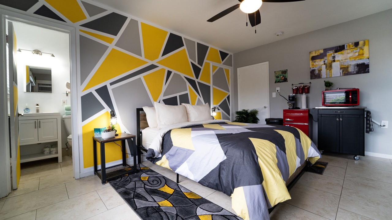Photo of Bedroom in Poinsettia Heights