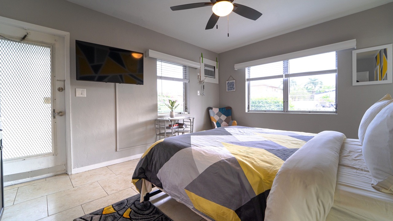 Photo of Bedroom in Poinsettia Heights