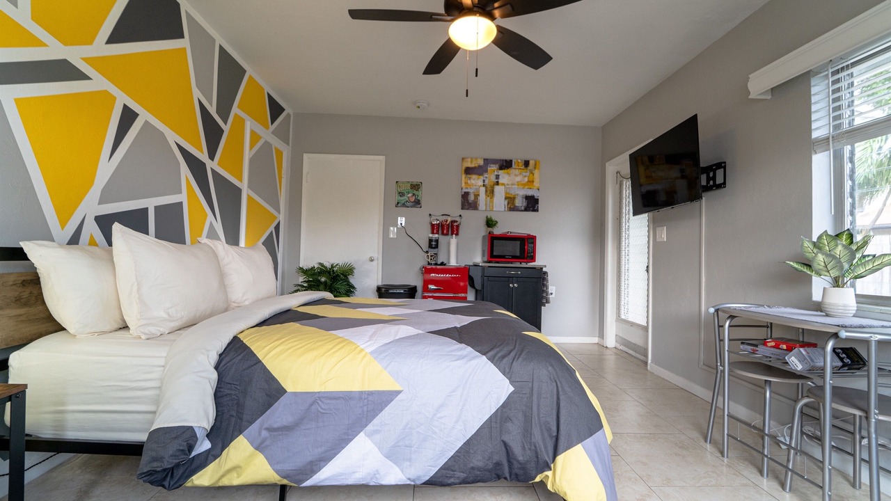Photo of Bedroom in Poinsettia Heights