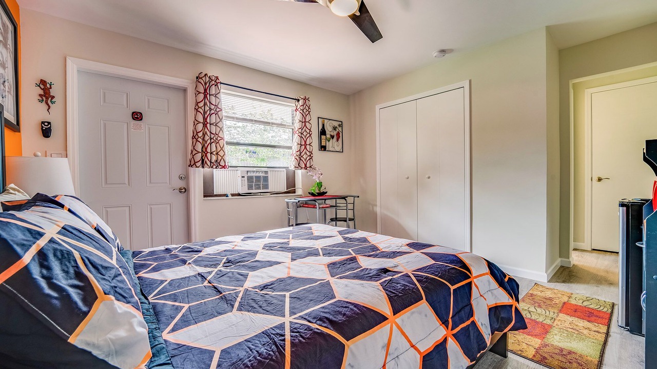 Photo of Bedroom in Middle River Terrace