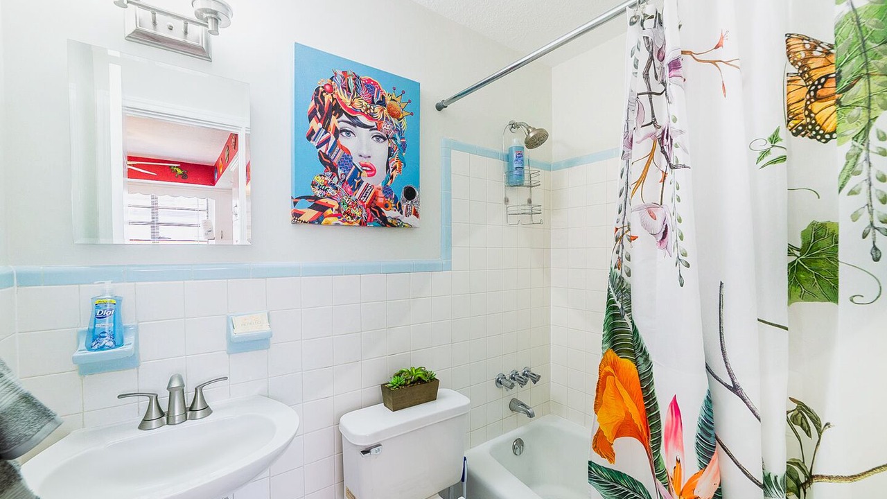 Photo of Bathroom in Middle River Terrace