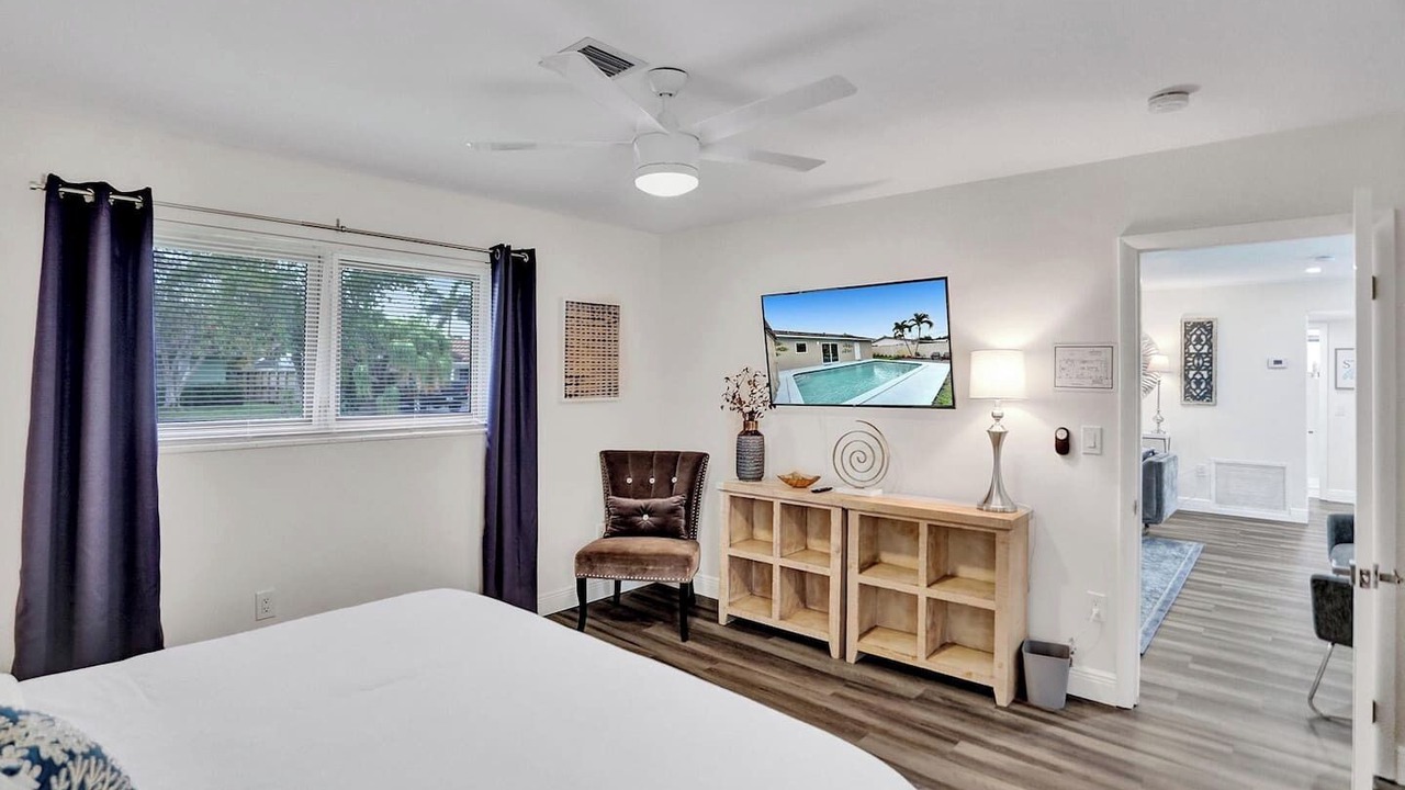 Photo of Bedroom in Coral Ridge Isles
