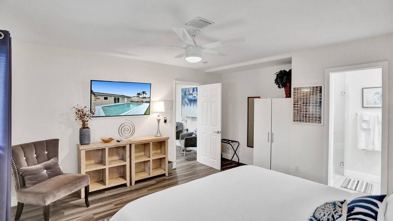 Photo of Bedroom in Coral Ridge Isles