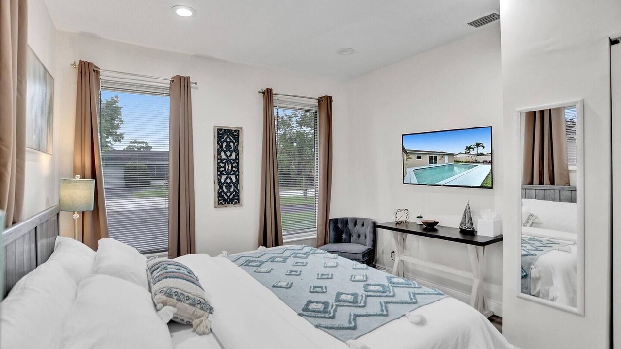 Photo of Bedroom in Coral Ridge Isles