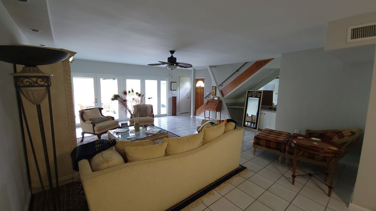 Photo of Livingroom in North Beach