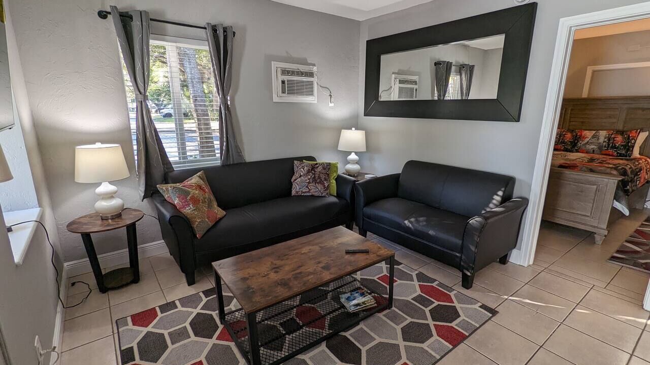 Photo of Livingroom in Edgewood
