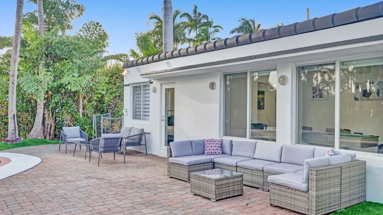 Photo of Patio Balcony in Hollywood Lakes