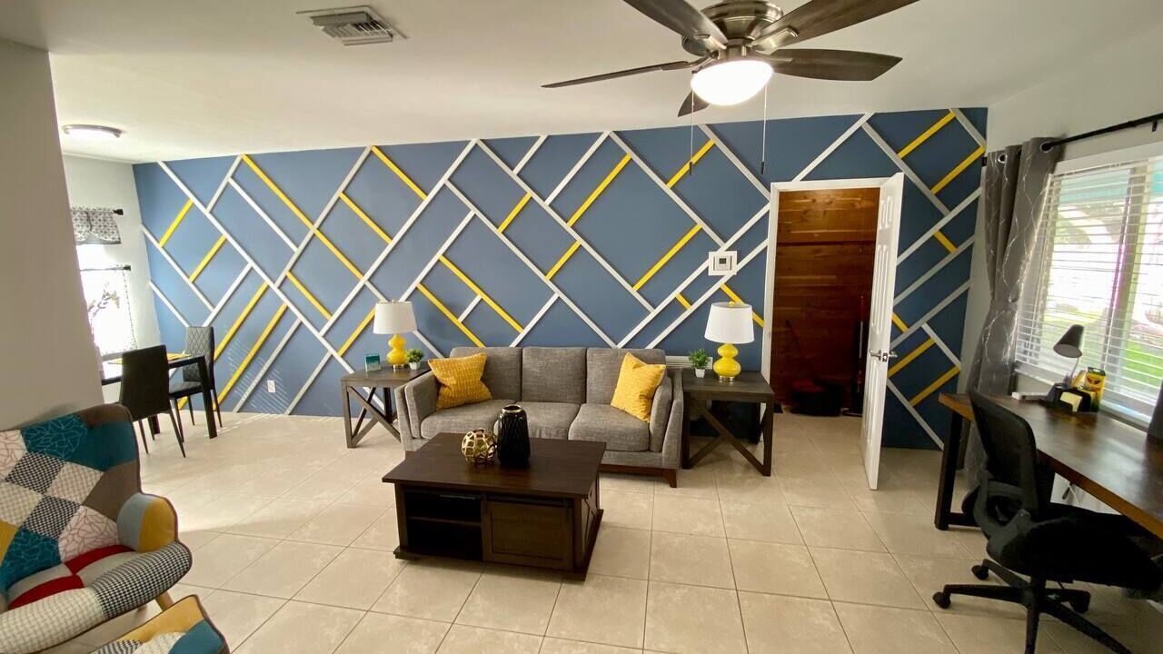 Photo of Livingroom in Poinsettia Heights
