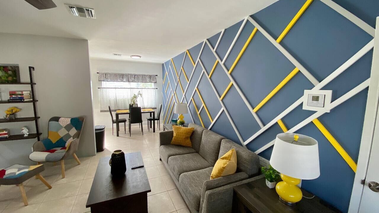 Photo of Livingroom in Poinsettia Heights
