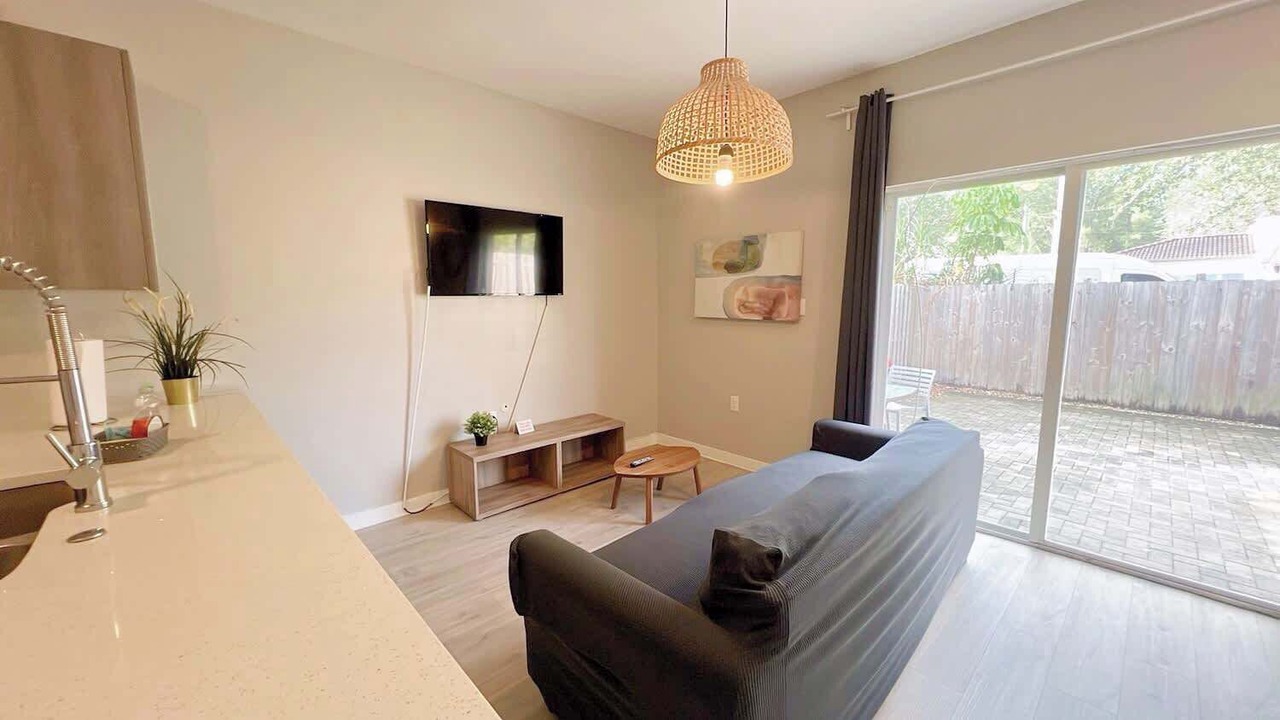 Photo of Livingroom in Golden Glades