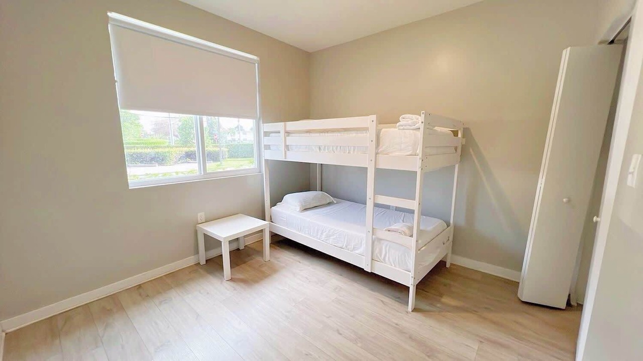 Photo of Bedroom in Golden Glades