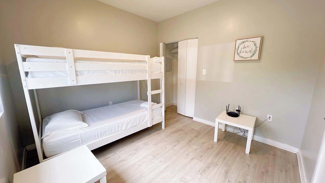 Photo of Bedroom in Golden Glades