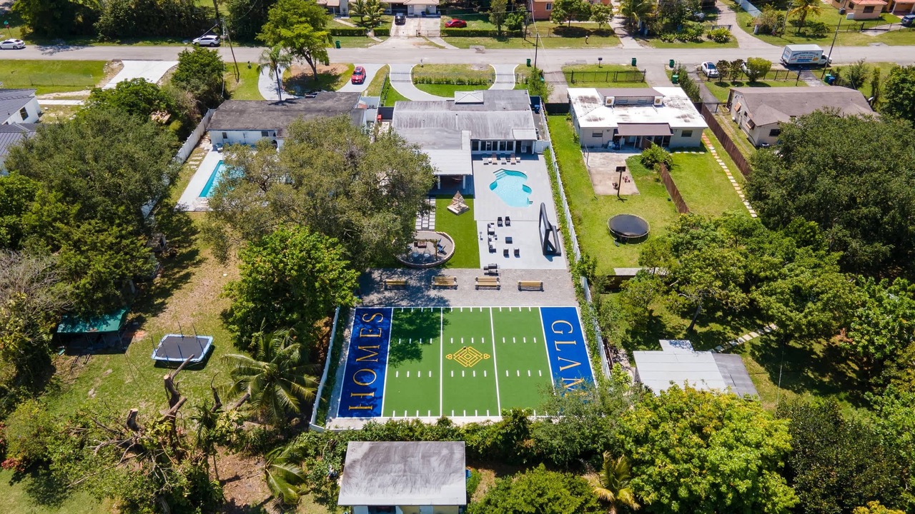 Photo of Outdoor in Golden Glades