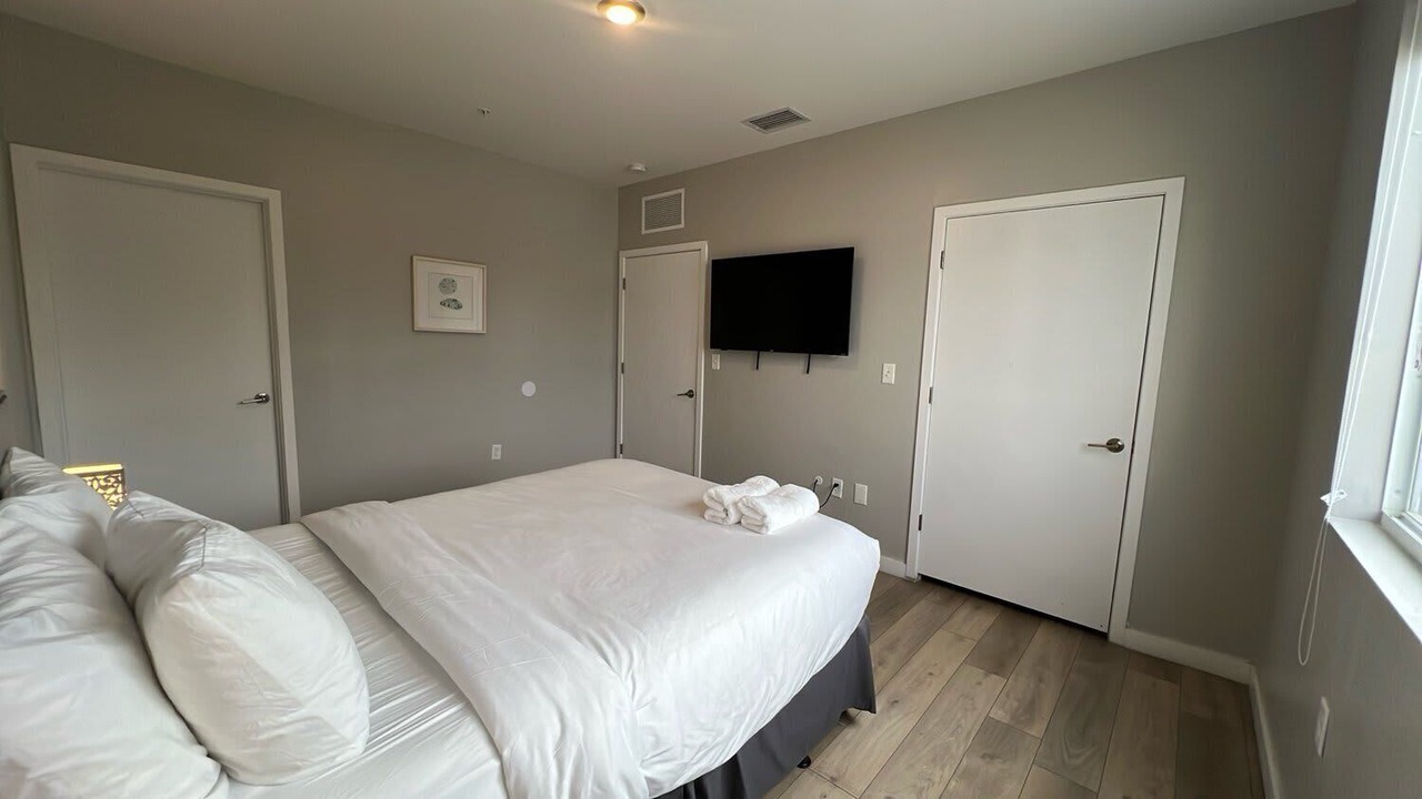 Photo of Bedroom in Golden Glades