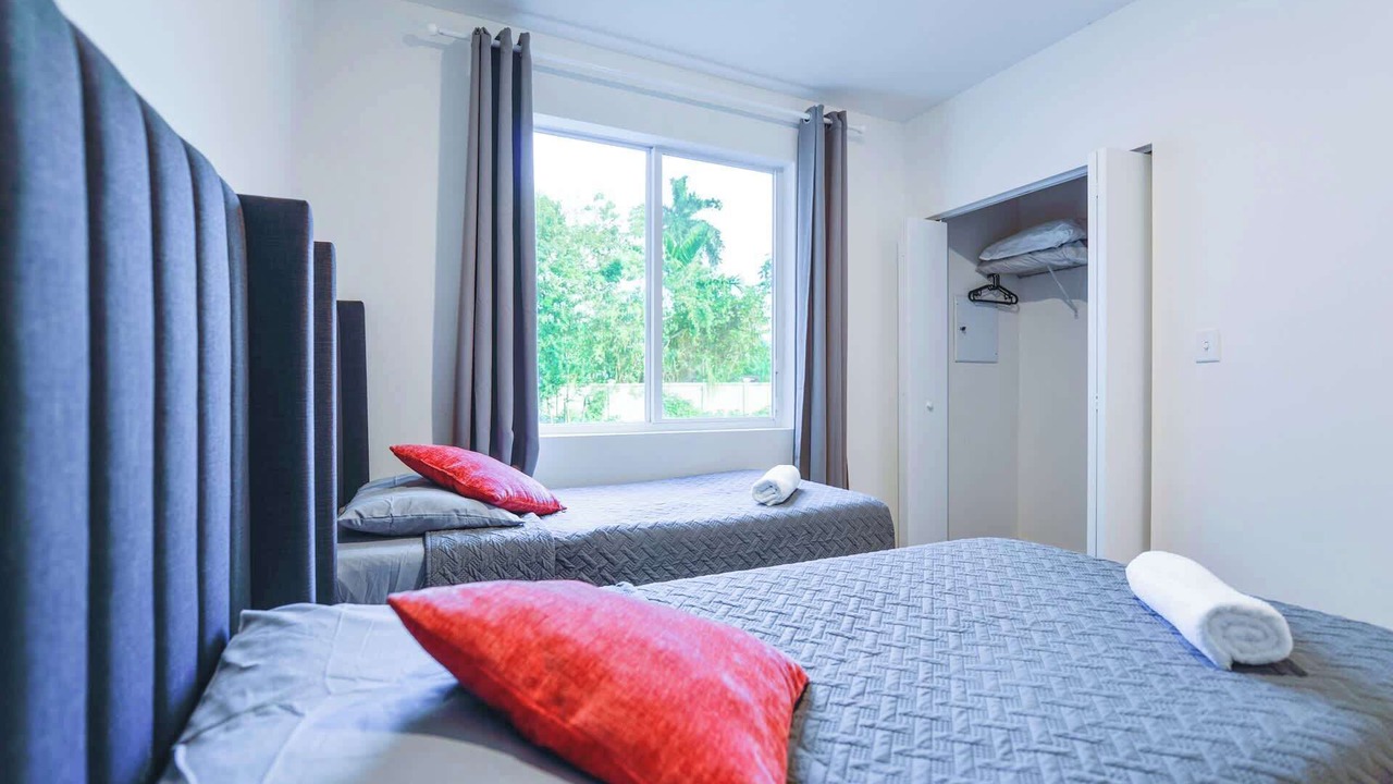Photo of Bedroom in Golden Glades