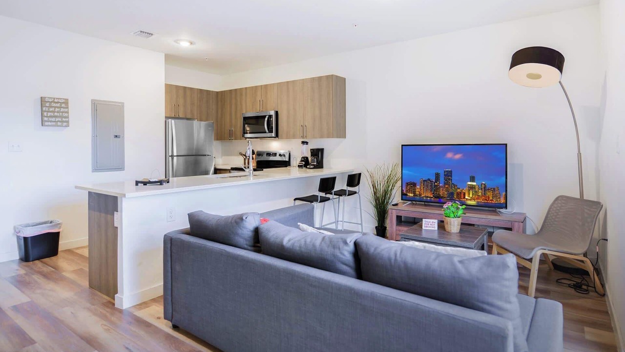 Photo of Livingroom in Golden Glades