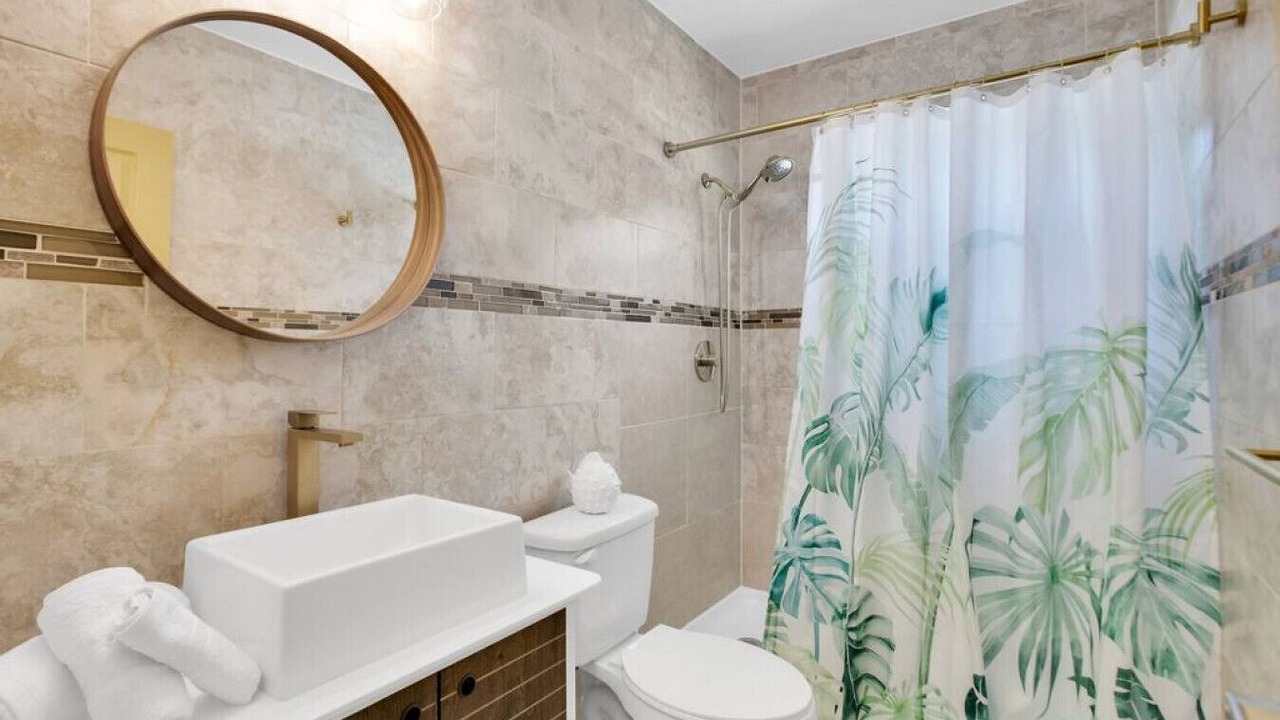 Photo of Bathroom in River Oaks
