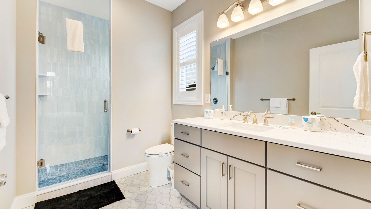 Photo of Bathroom in Country Club Estates
