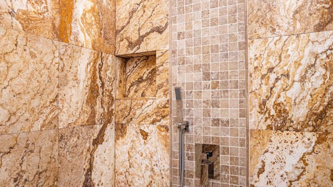 Photo of Bathroom in Hollywood Lakes