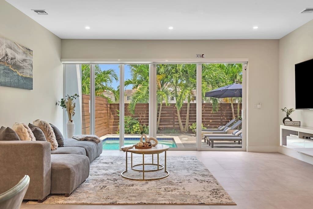 Photo of Livingroom in Coral Ridge