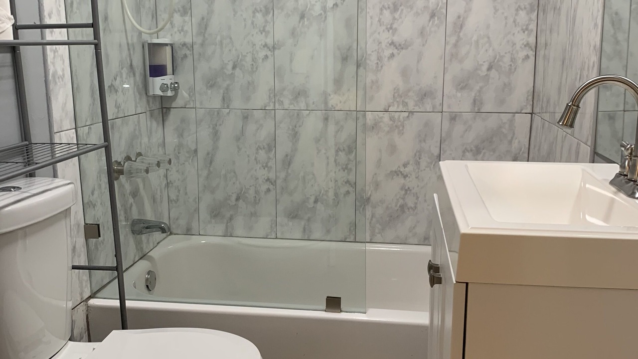 Photo of Bathroom in Miami Gardens