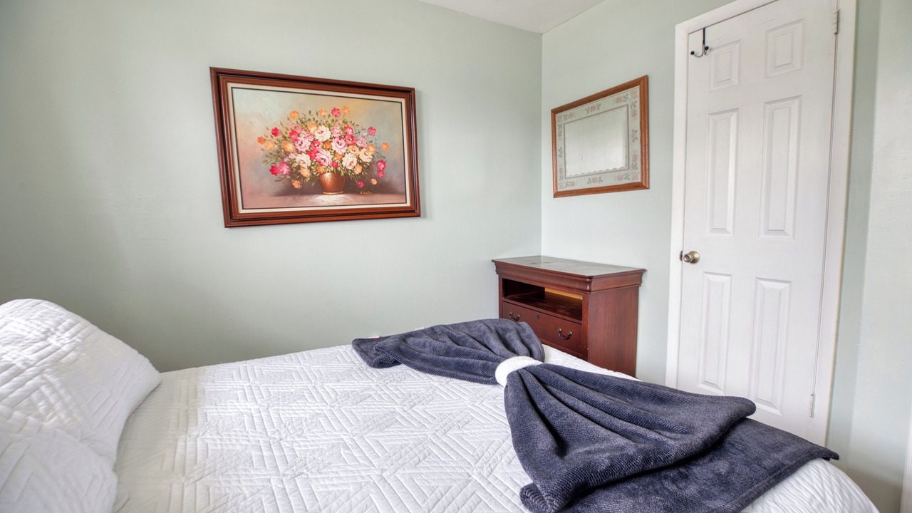 Photo of Bedroom in Lower Township