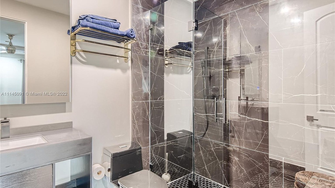 Photo of Bathroom in Eastern Shores