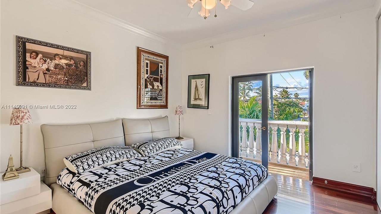 Photo of Bedroom in Eastern Shores