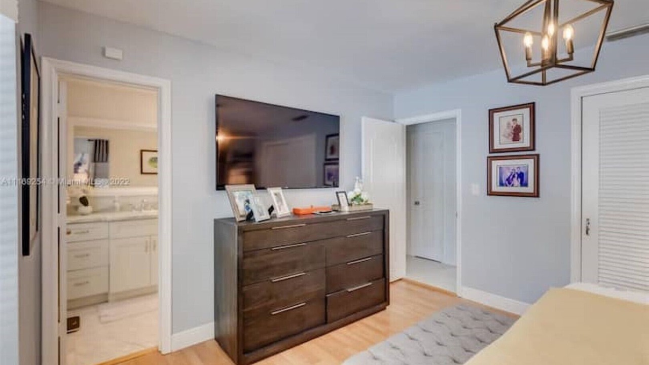Photo of Bedroom in Imperial Point