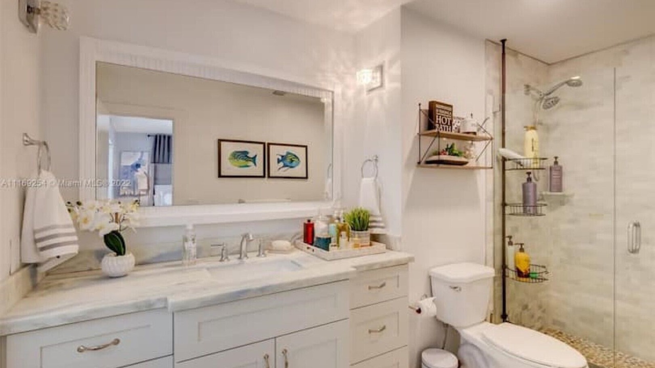 Photo of Bathroom in Imperial Point