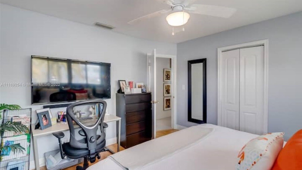 Photo of Bedroom in Imperial Point