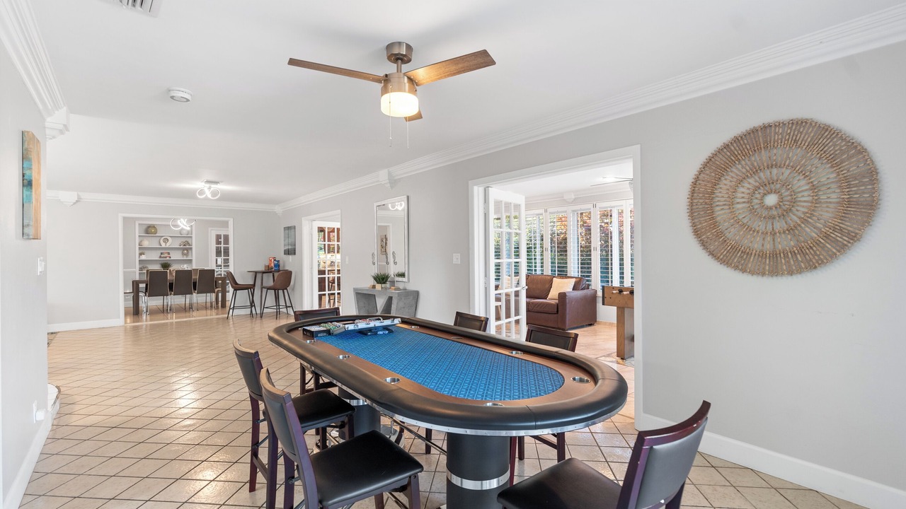 Photo of Bedroom in Lake Estates
