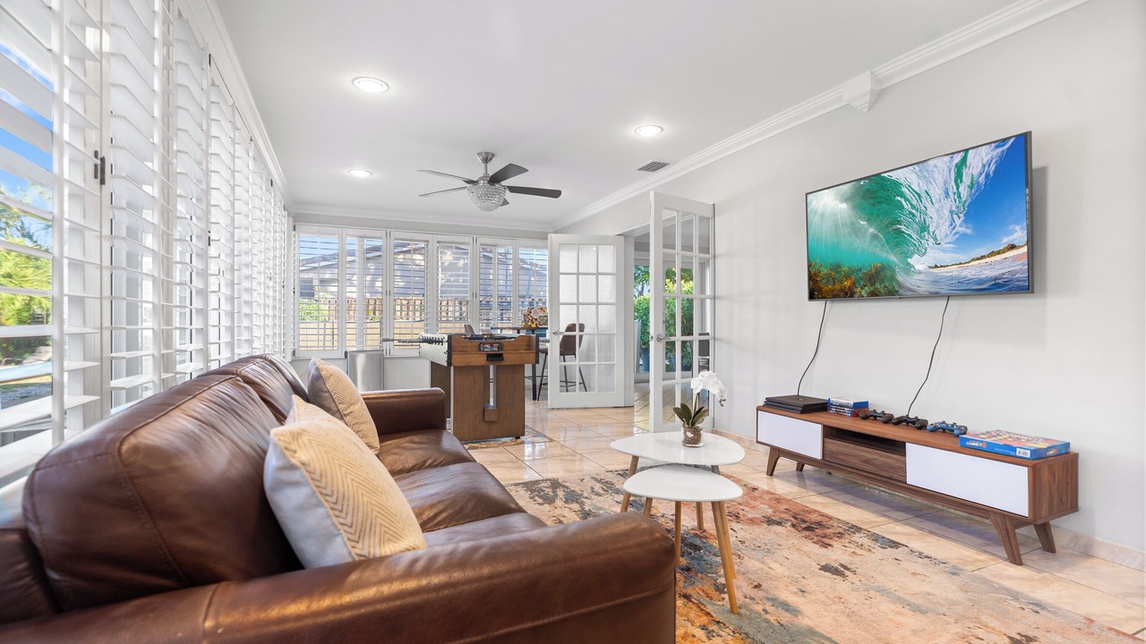 Photo of Livingroom in Lake Estates