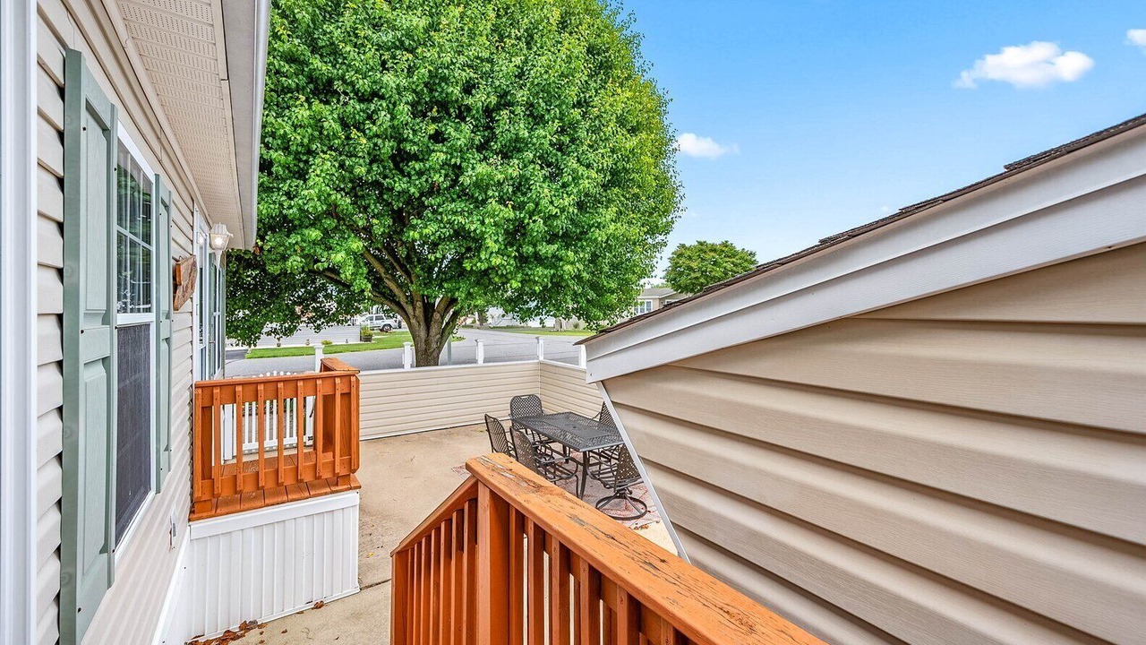 Photo of Patio Balcony in Assateague Pointe