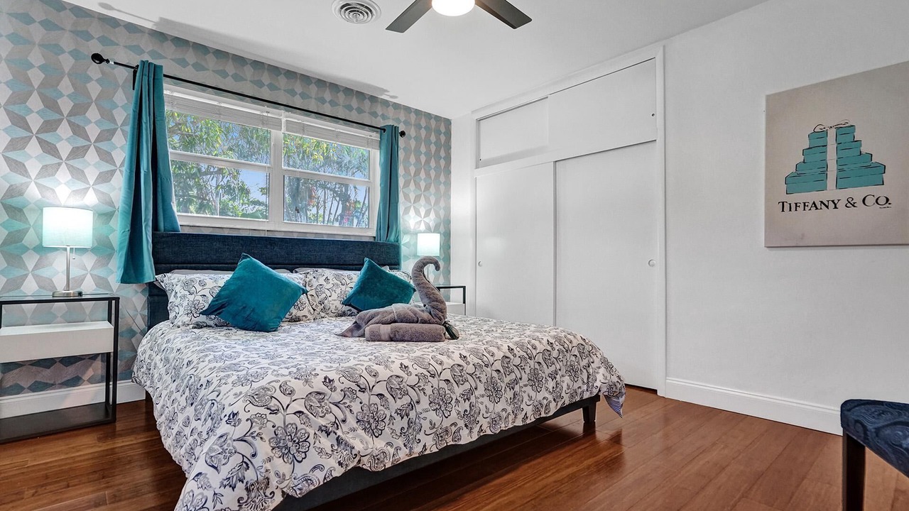 Photo of Bedroom in South Lake