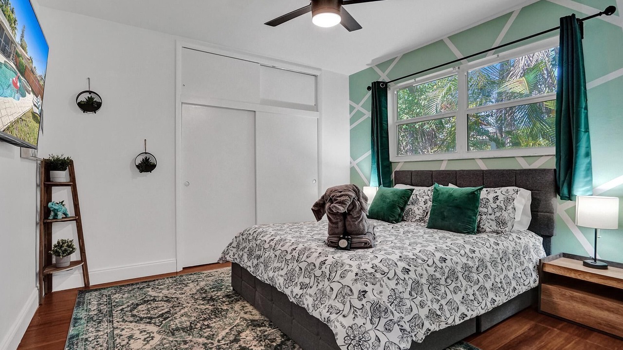 Photo of Bedroom in South Lake
