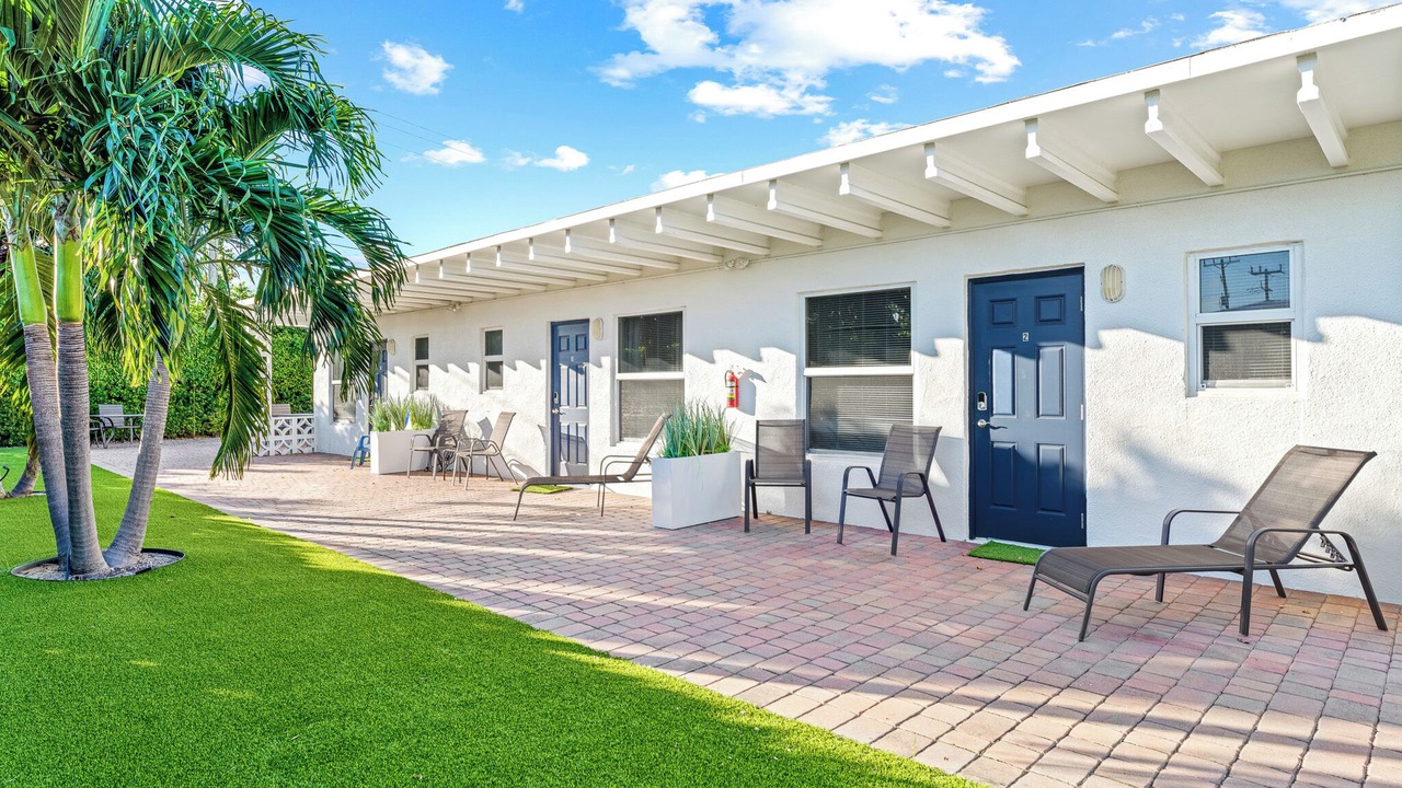 Photo of Patio Balcony in Lauderdale-by-the-Sea