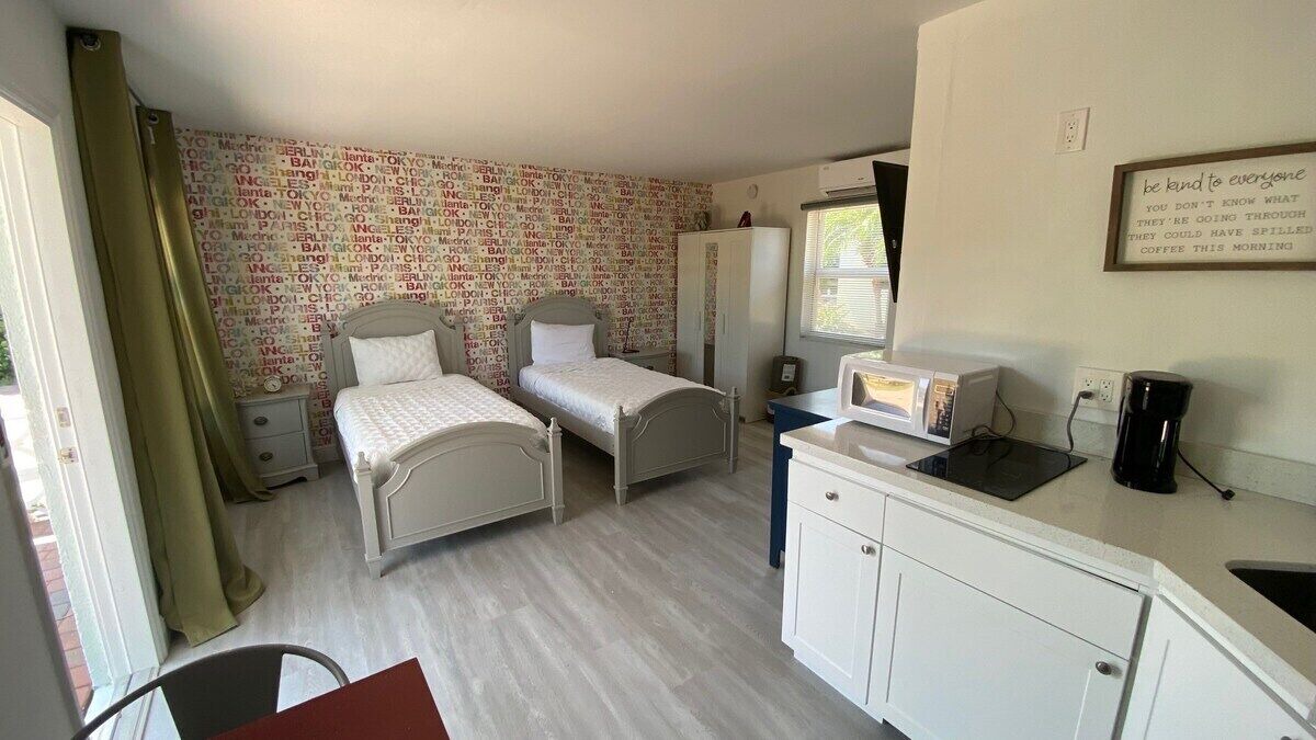 Photo of Bedroom in Lauderdale-by-the-Sea