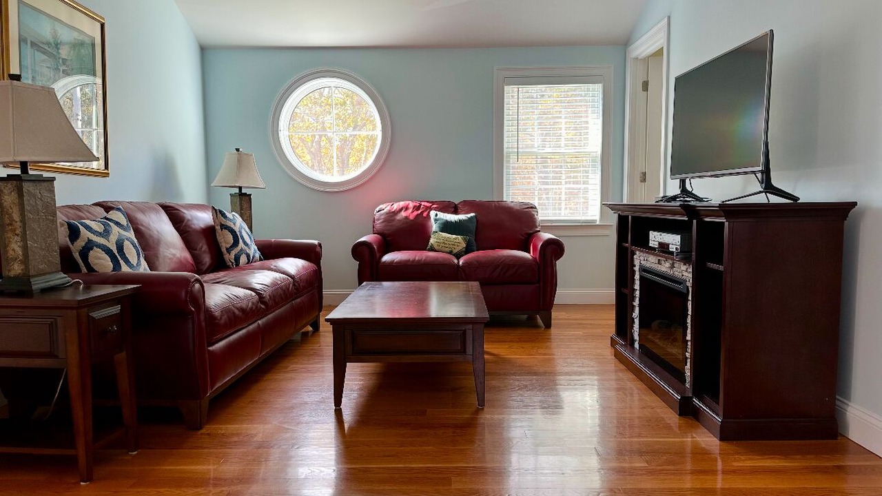 Photo of Livingroom in Northwest Harwich