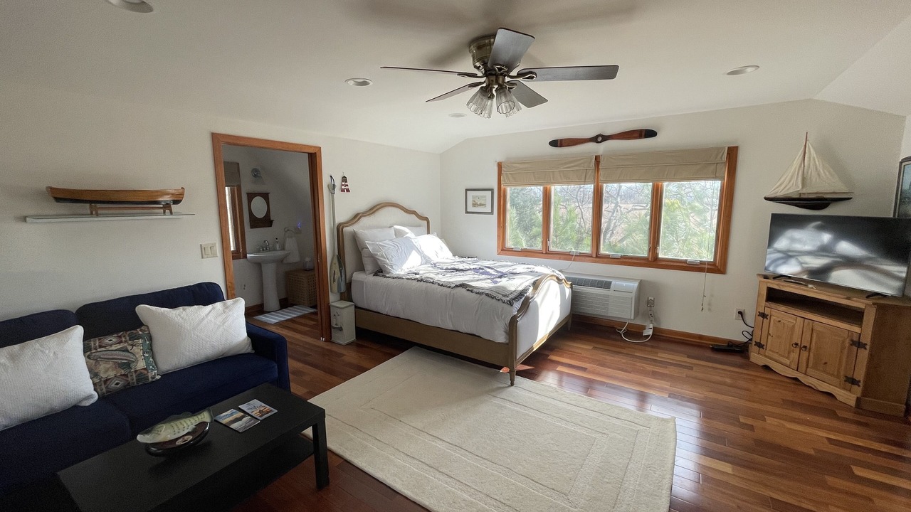 Photo of Bedroom in Rock Hall