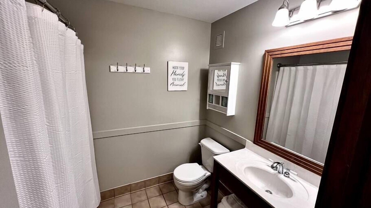 Photo of Bathroom in Edray