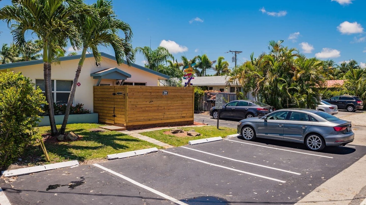 Photo of Outdoor in Poinsettia Heights