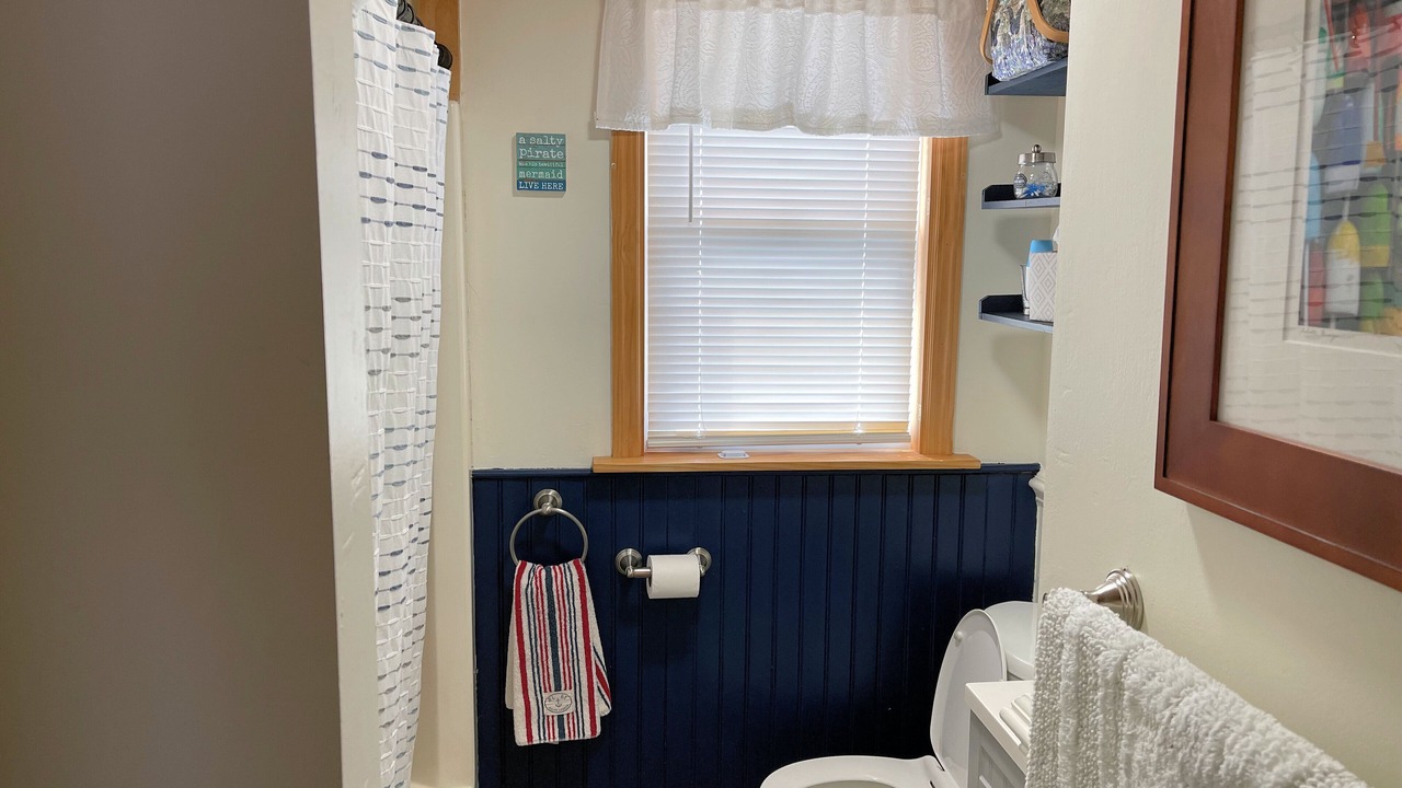 Photo of Bathroom in Chincoteague