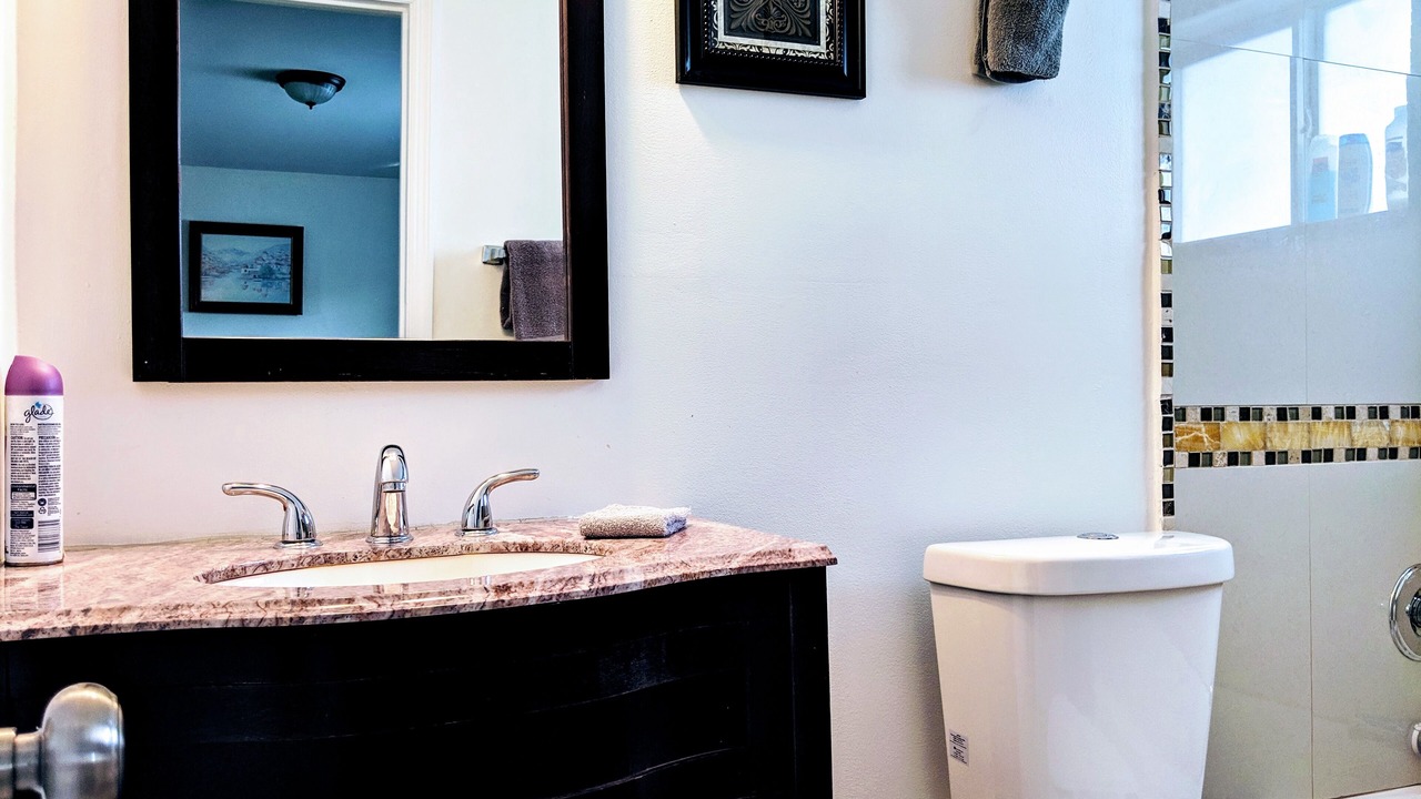 Photo of Bathroom in Riverside Park