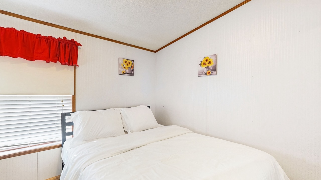 Photo of Bedroom in Assateague Pointe
