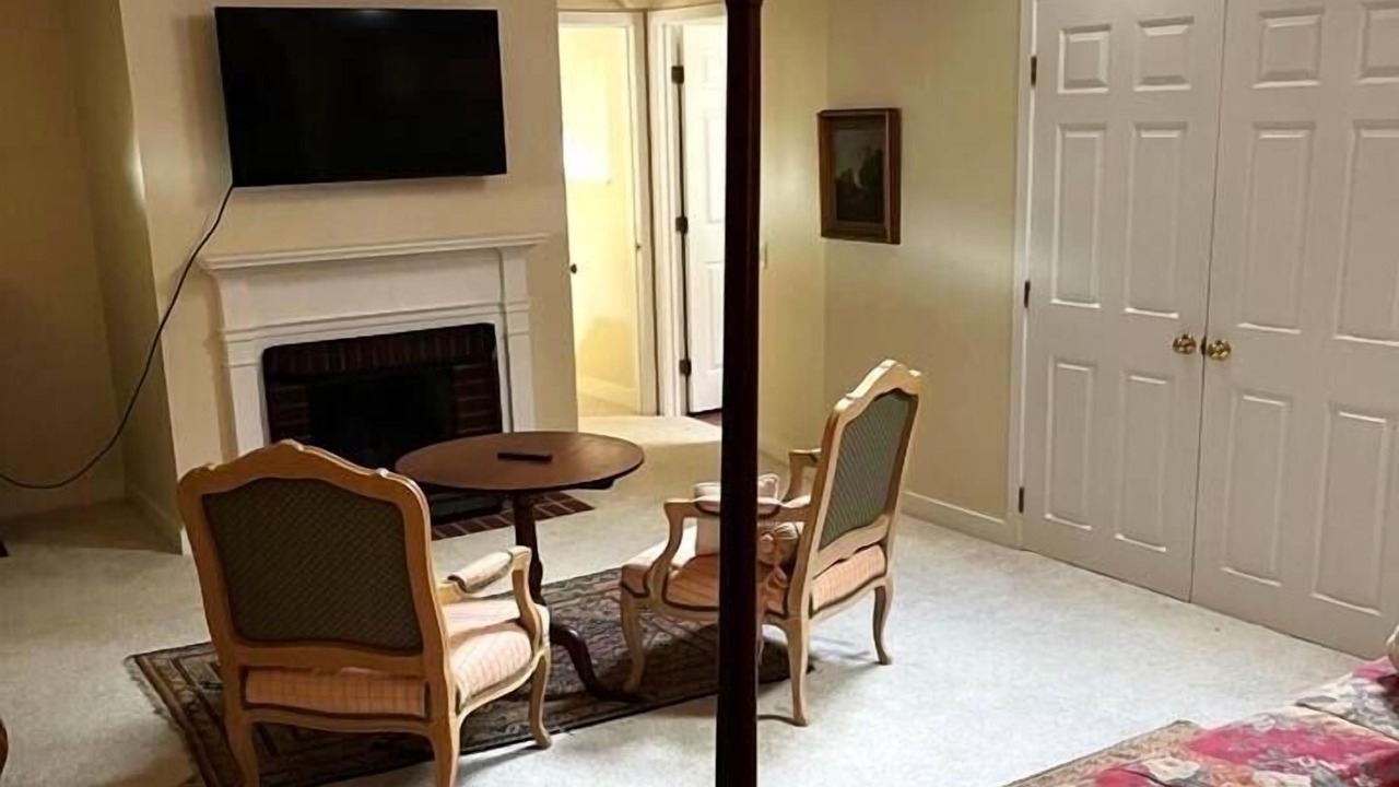 Photo of Bedroom in West Stockbridge