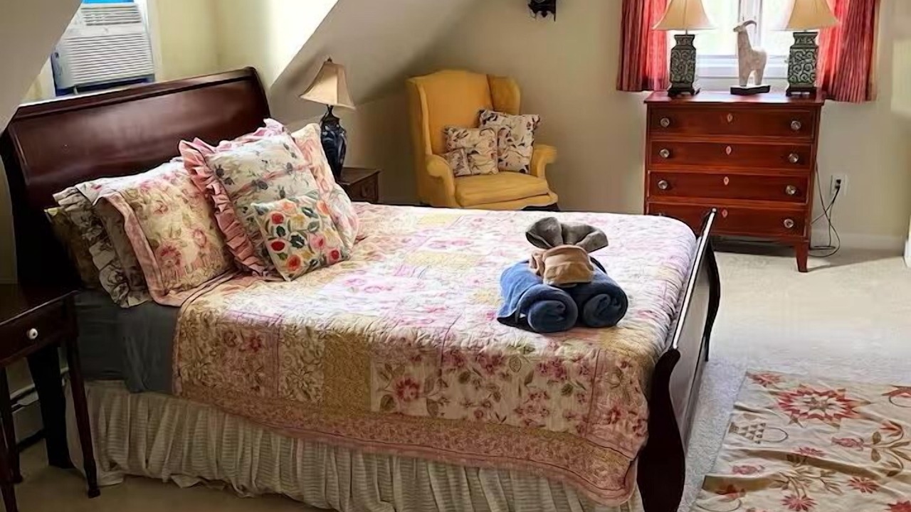 Photo of Bedroom in West Stockbridge