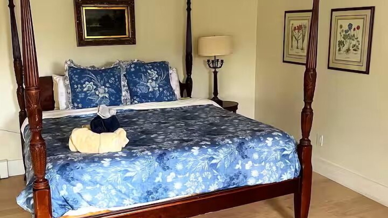 Photo of Bedroom in West Stockbridge