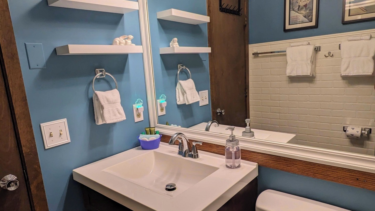 Photo of Bathroom in Edray