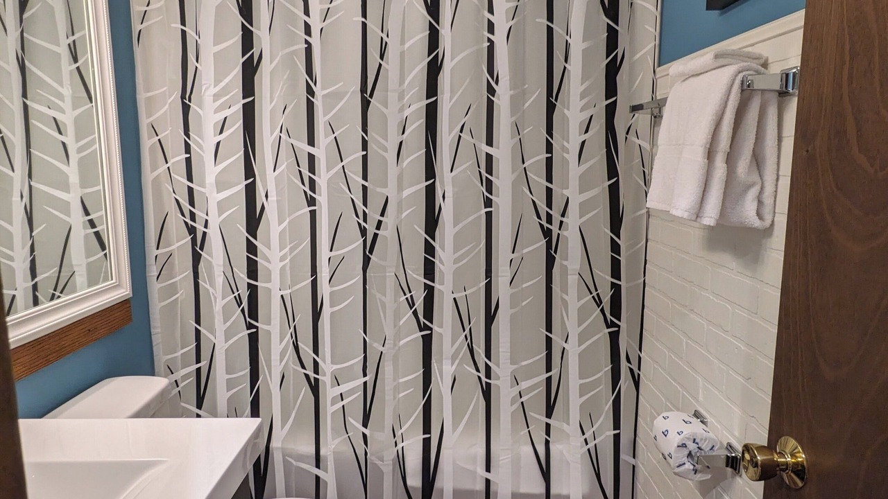 Photo of Bathroom in Edray